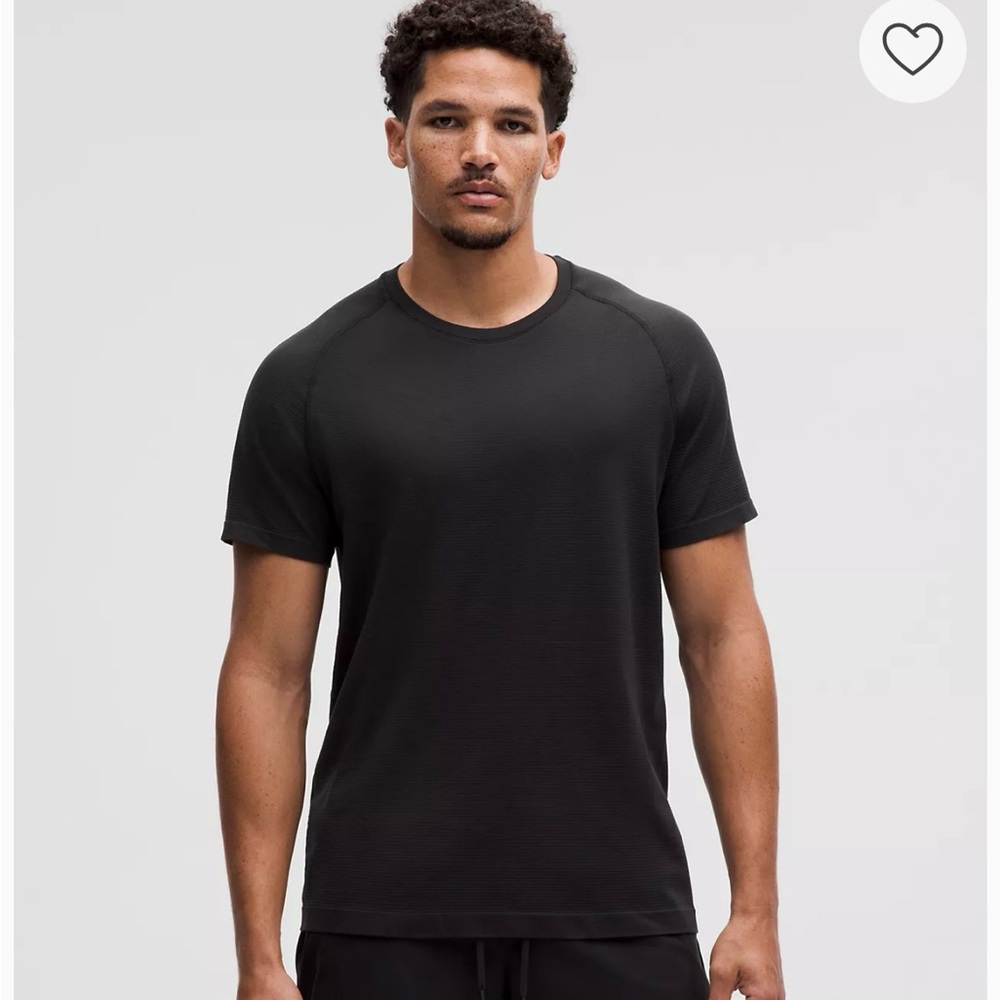 Lululemon metal vent t-shirt